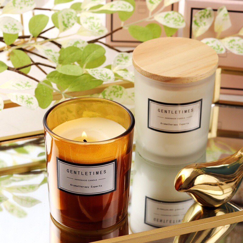 Khử m&ugrave;i h&ocirc;i trong ph&ograve;ng trọ bằng nến, s&aacute;p thơm