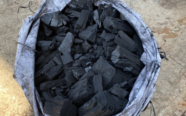 ​Khử m&ugrave;i h&ocirc;i trong ph&ograve;ng trọ bằng than củi