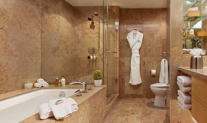 5 bước vệ sinh phòng tắm khách sạn cực hay đơn giản cho bạn