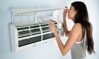 Cách vệ sinh máy lạnh áp trần tại nhà đơn giản hiệu quả