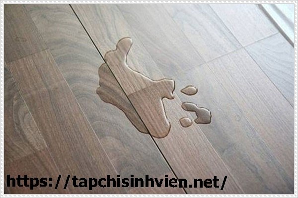 Cách tẩy vết keo 502 dính trên sàn gỗ