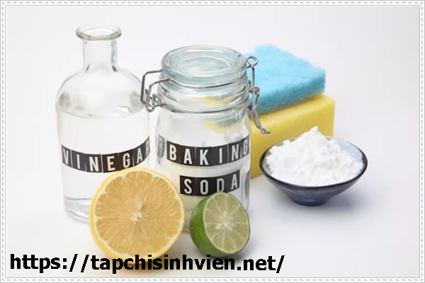 Khử m&ugrave;i h&ocirc;i nh&agrave; vệ sinh bằng baking soda