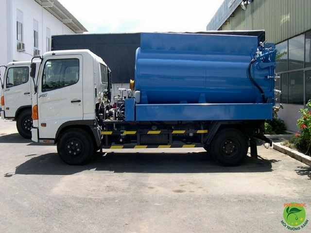 dịch vụ r&uacute;t hầm cầu quận Thủ Đức