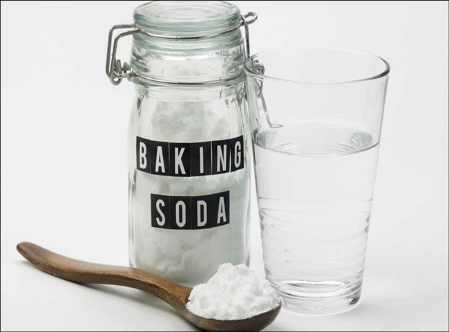 C&aacute;ch khử m&ugrave;i h&ocirc;i nh&agrave; cầu bằng baking soda