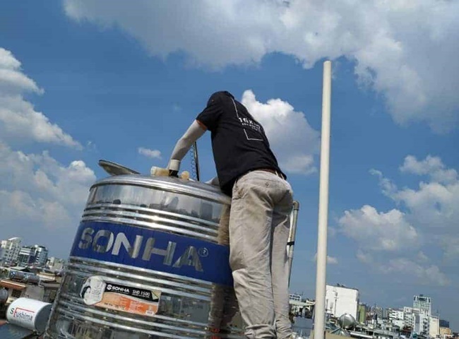 Nh&acirc;n vi&ecirc;n vệ sinh bồn nước Quận 5 nhanh ch&oacute;ng