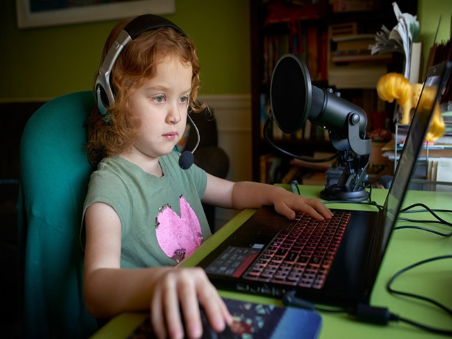 Học tiếng Đức qua skype tiết kiệm