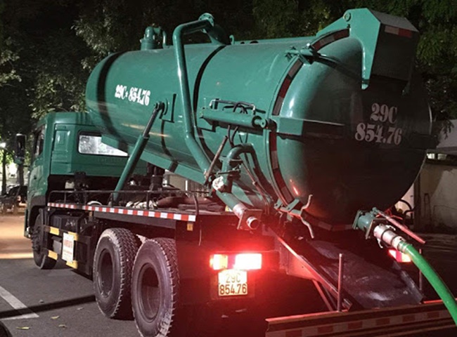 h&uacute;t chất thải c&ocirc;ng nghiệp Minh Đức